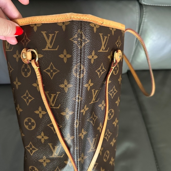 Louis Vuitton Neverfull MM - Picture 5 of 9